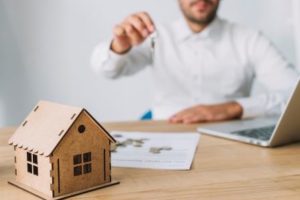 Business photo by freepik.com