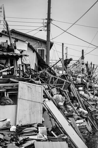 Rescue Efforts after Earthquake in Mexico By Sunyu Kim