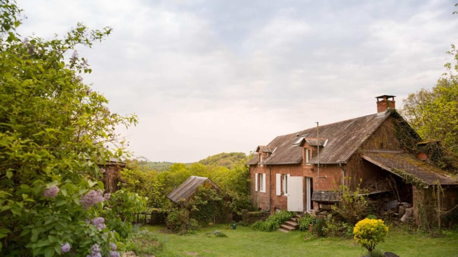 EXPAT ESSENTIALS: Colombia Real Estate